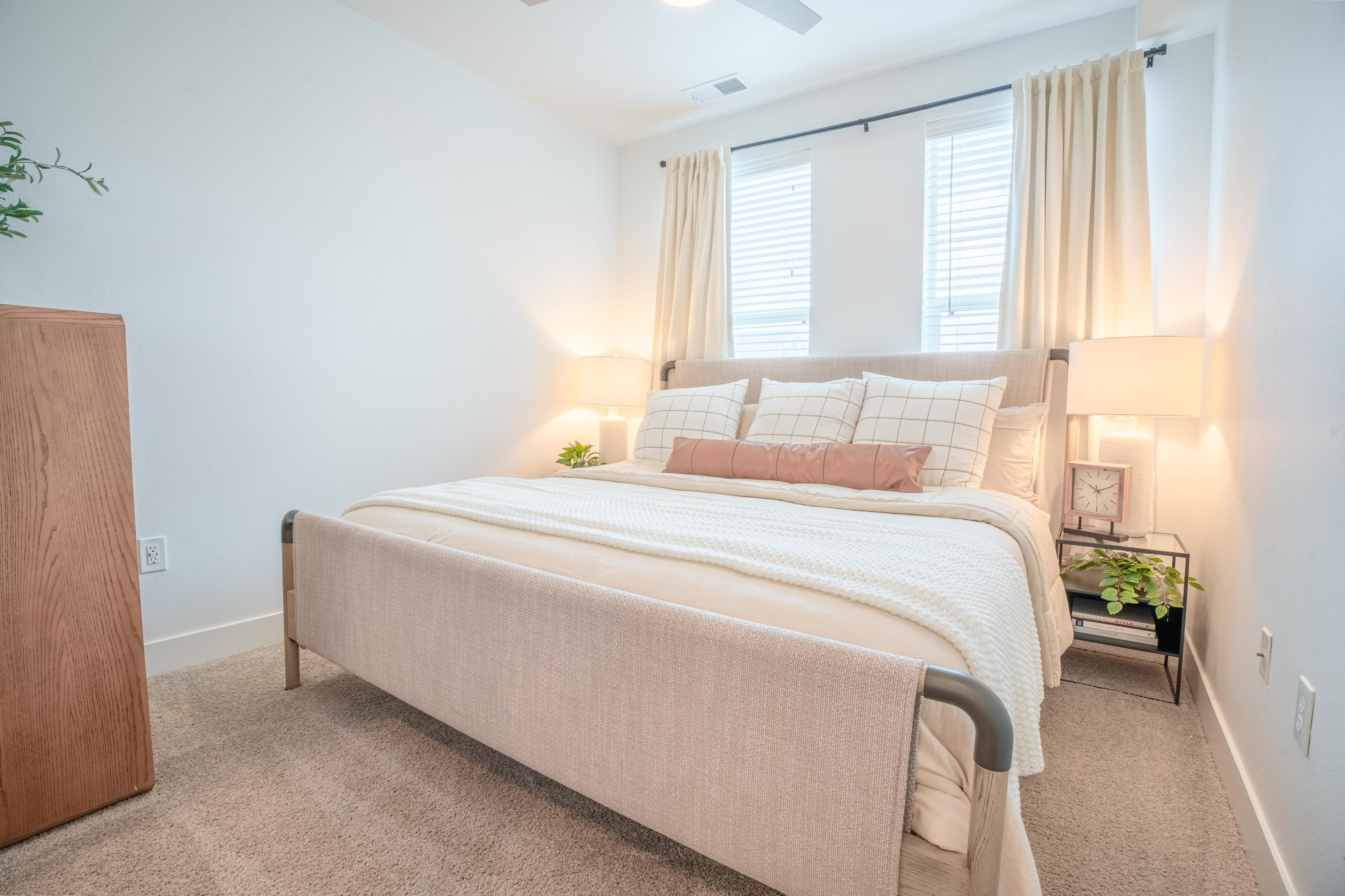 Maverick Modern Apartments – photo 5