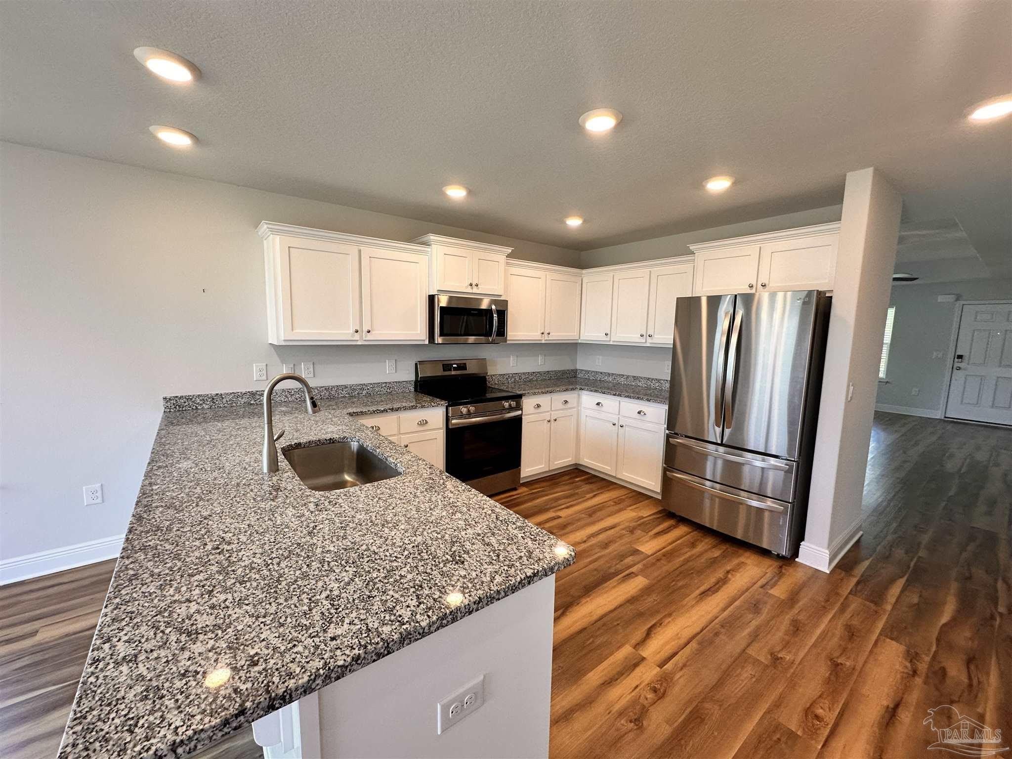 7034 Sonny Dr – photo 5