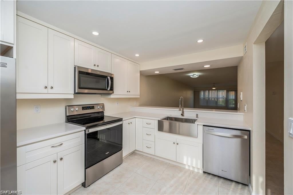 4130 Looking Glass Ln – photo 3