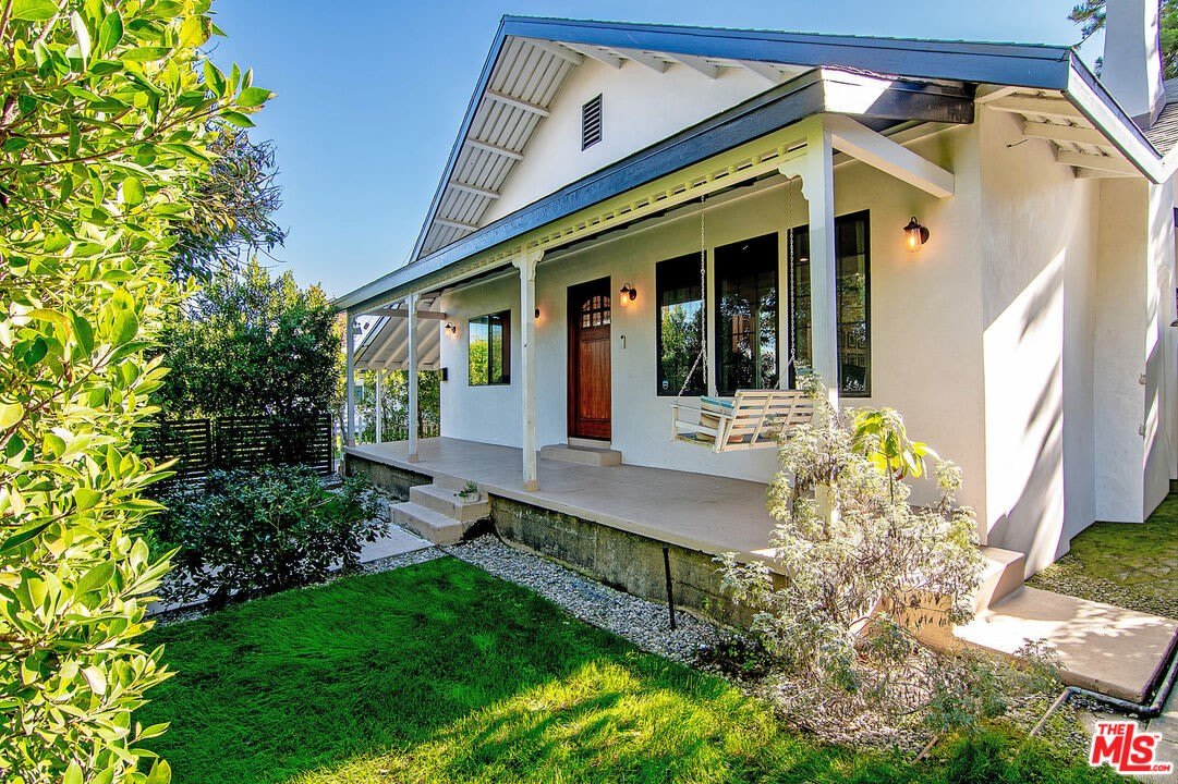 13220 Erwin St – photo 5
