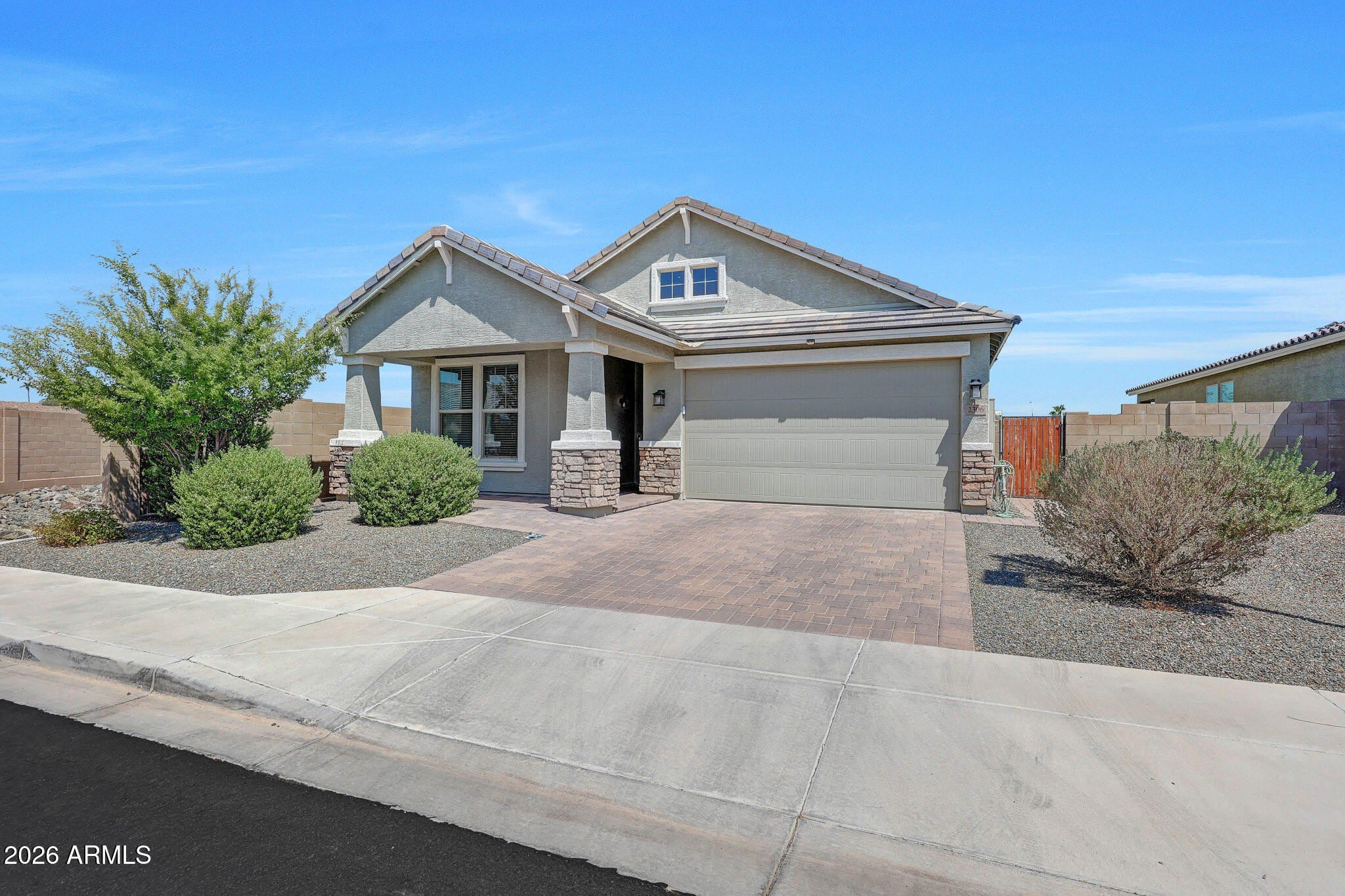 2306 E BRANHAM Lane – photo 2