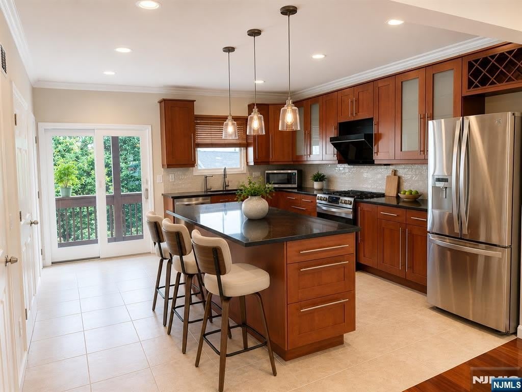 331 Undercliff Avenue – photo 2