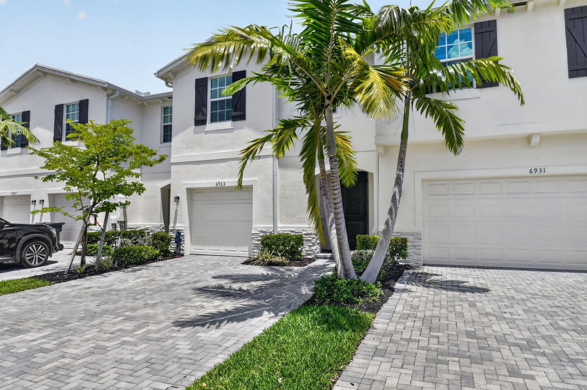 6933 N Harbours Edge Avenue – photo 3