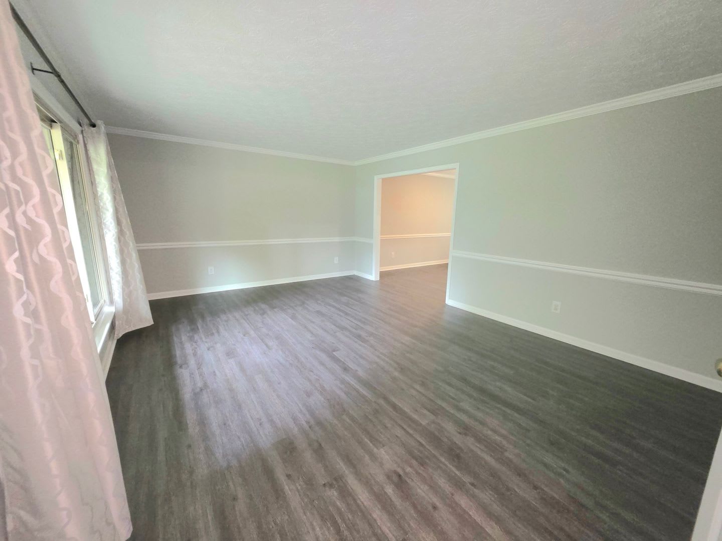 Move-In Ready Yorktown Home with Two Primary Suites and Detached Garage – photo 5