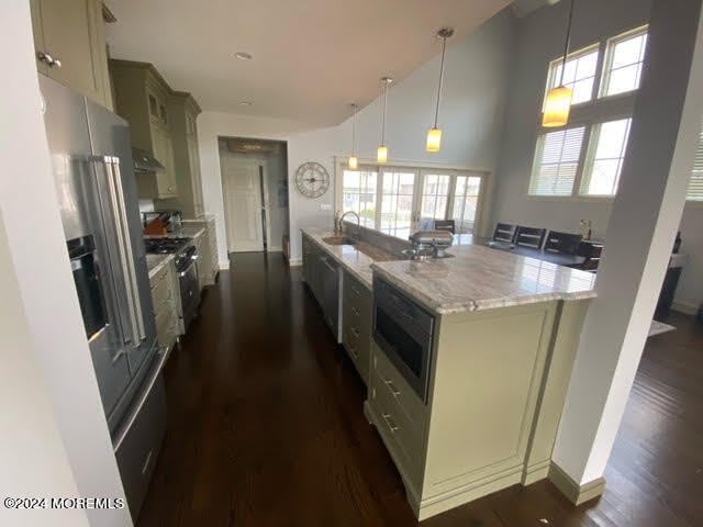 305 Newark Avenue – photo 4
