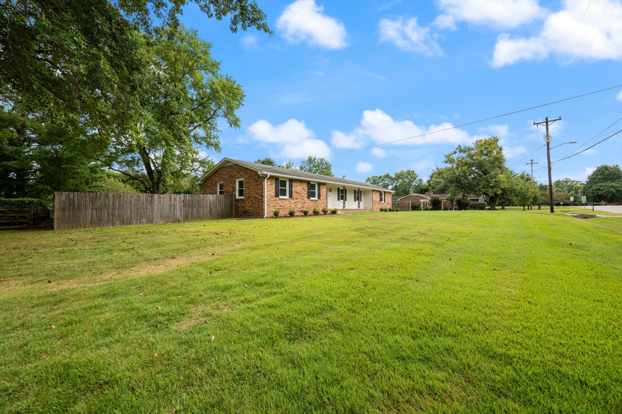 100 Oxford Drive – photo 3