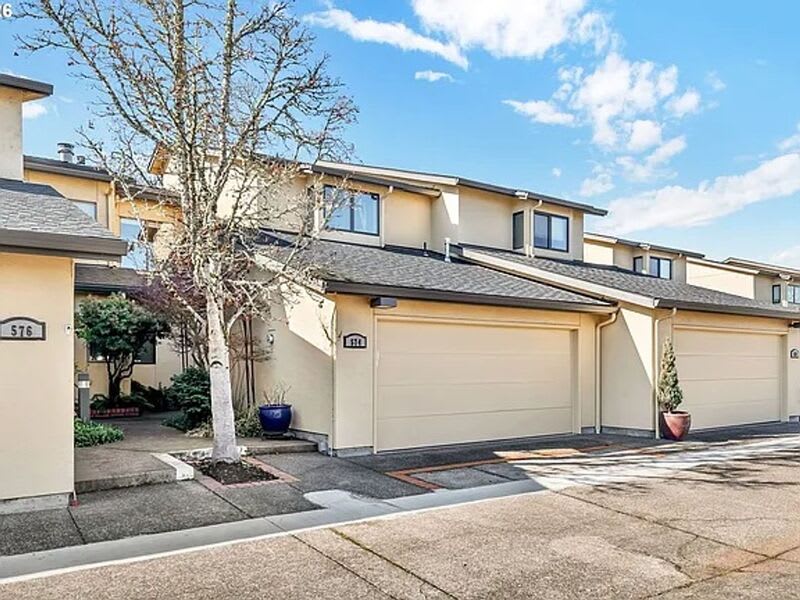 574 Wimbledon Ct – photo 3