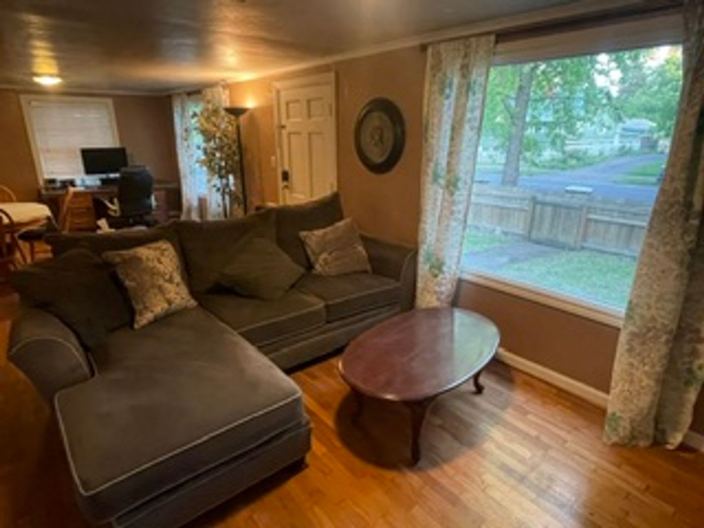 3 Bedroom 1 Bath Home With Fenced Yard Covered Patio For Rent – photo 2
