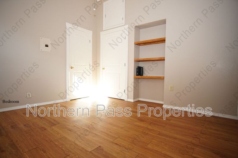 1104 Myrtle – photo 4