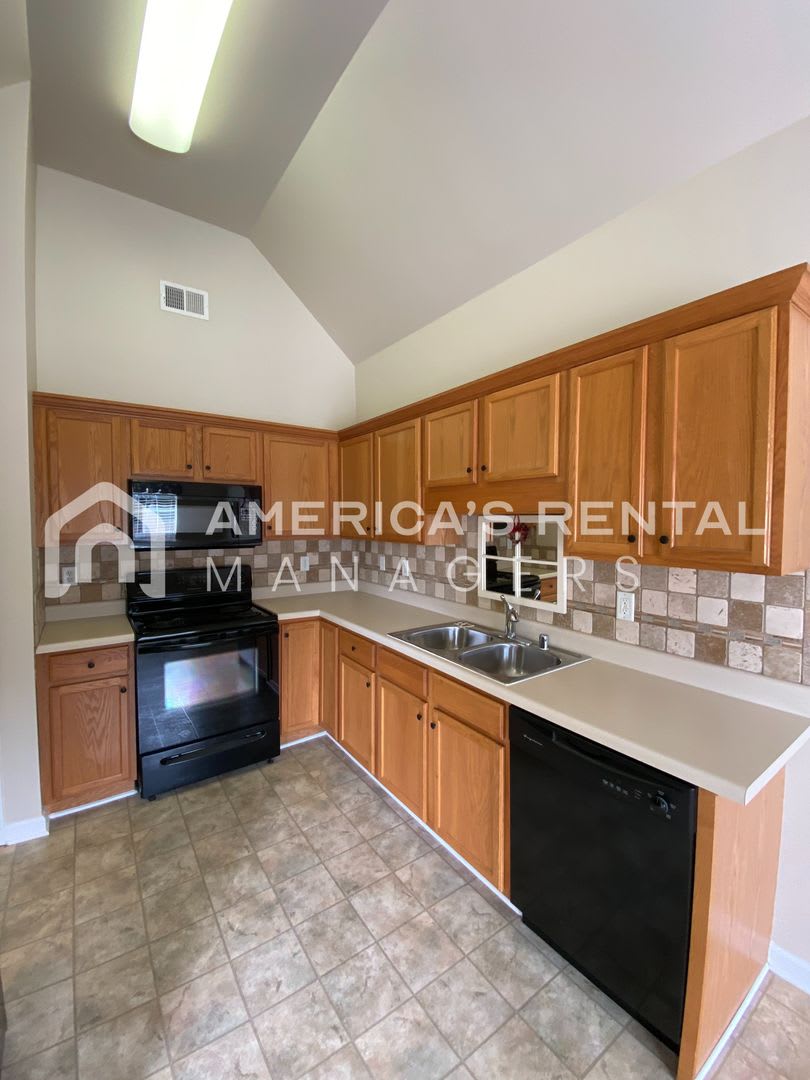 Cozy Home with Fenced-In Backyard for Rent in Bessemer! – photo 5