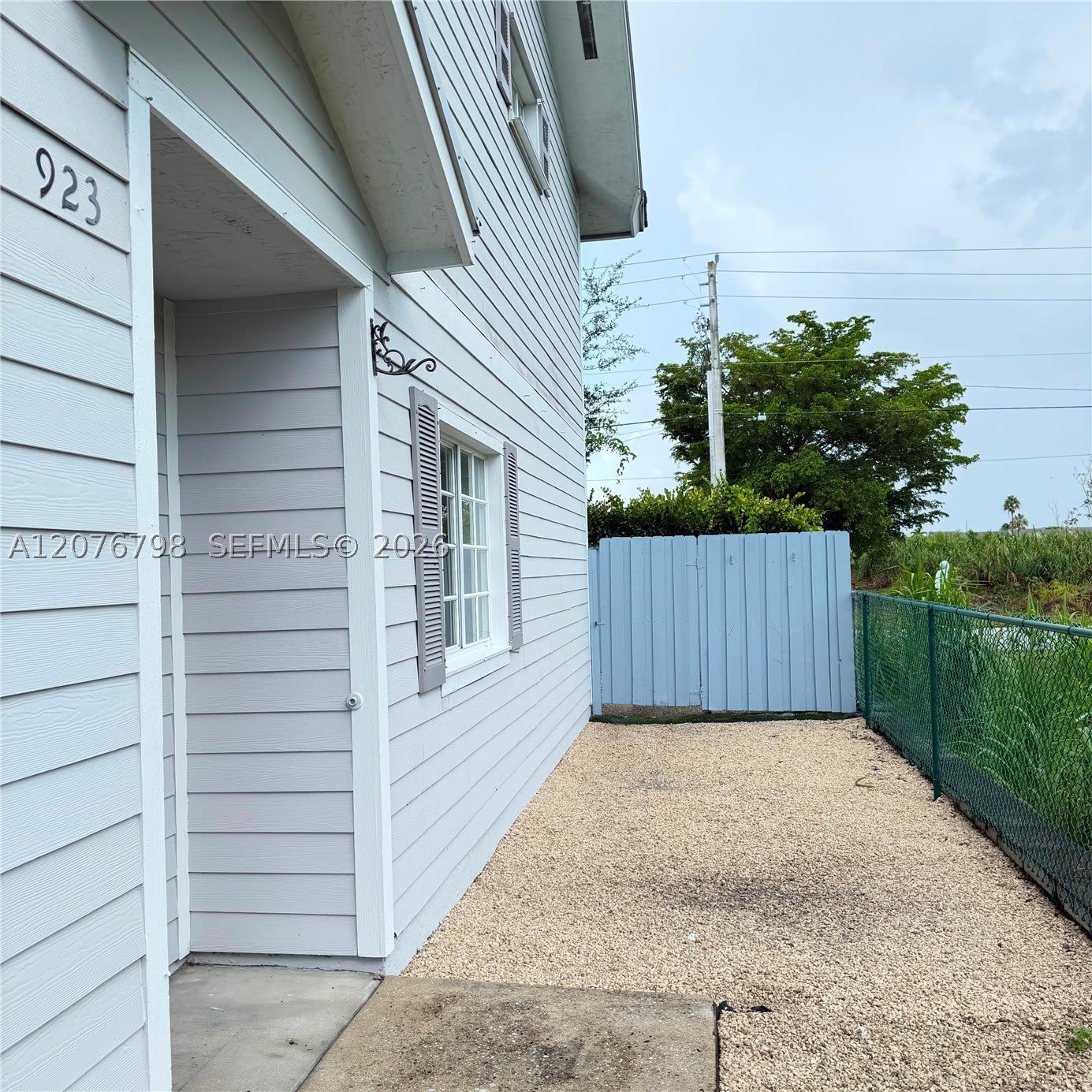 923 Se 16Th Ct – photo 2