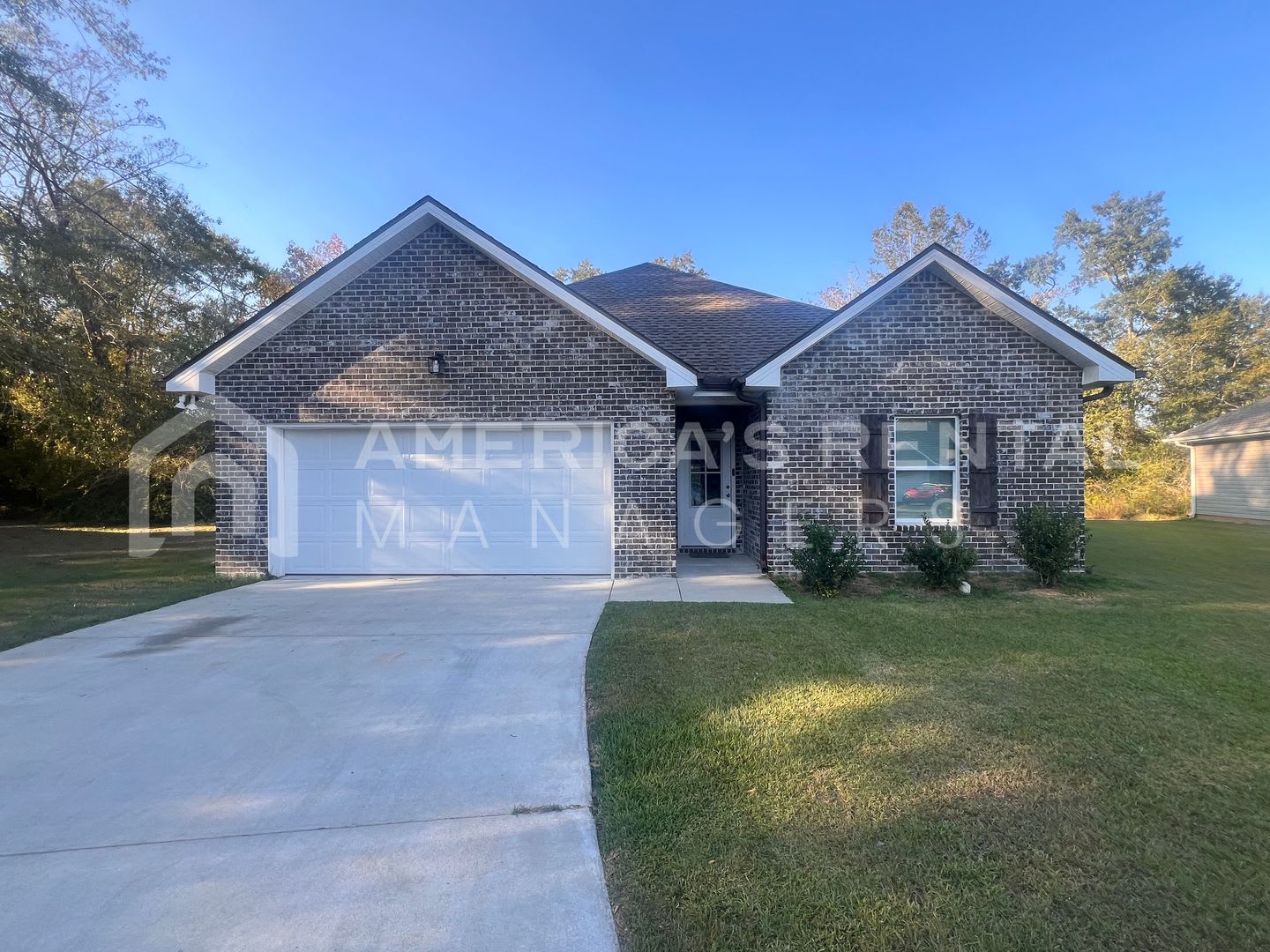 Home for Rent in Bay Minette, AL!! Available to View Now! – photo 1