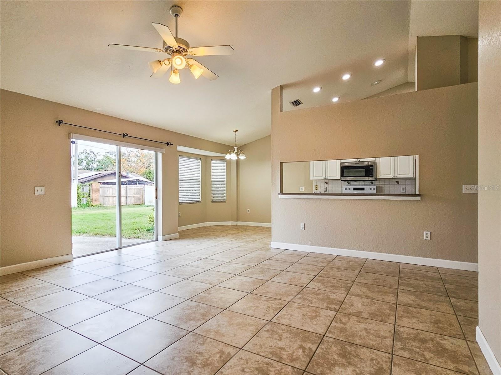 5260 ENGLISH Drive – photo 4