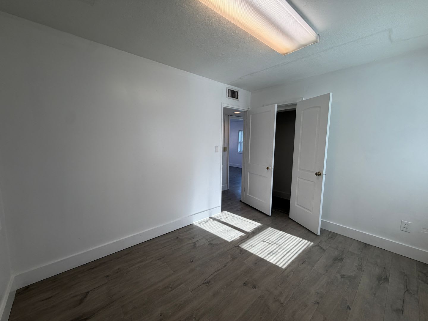 LIVE HERE, WORK HERE! – photo 3