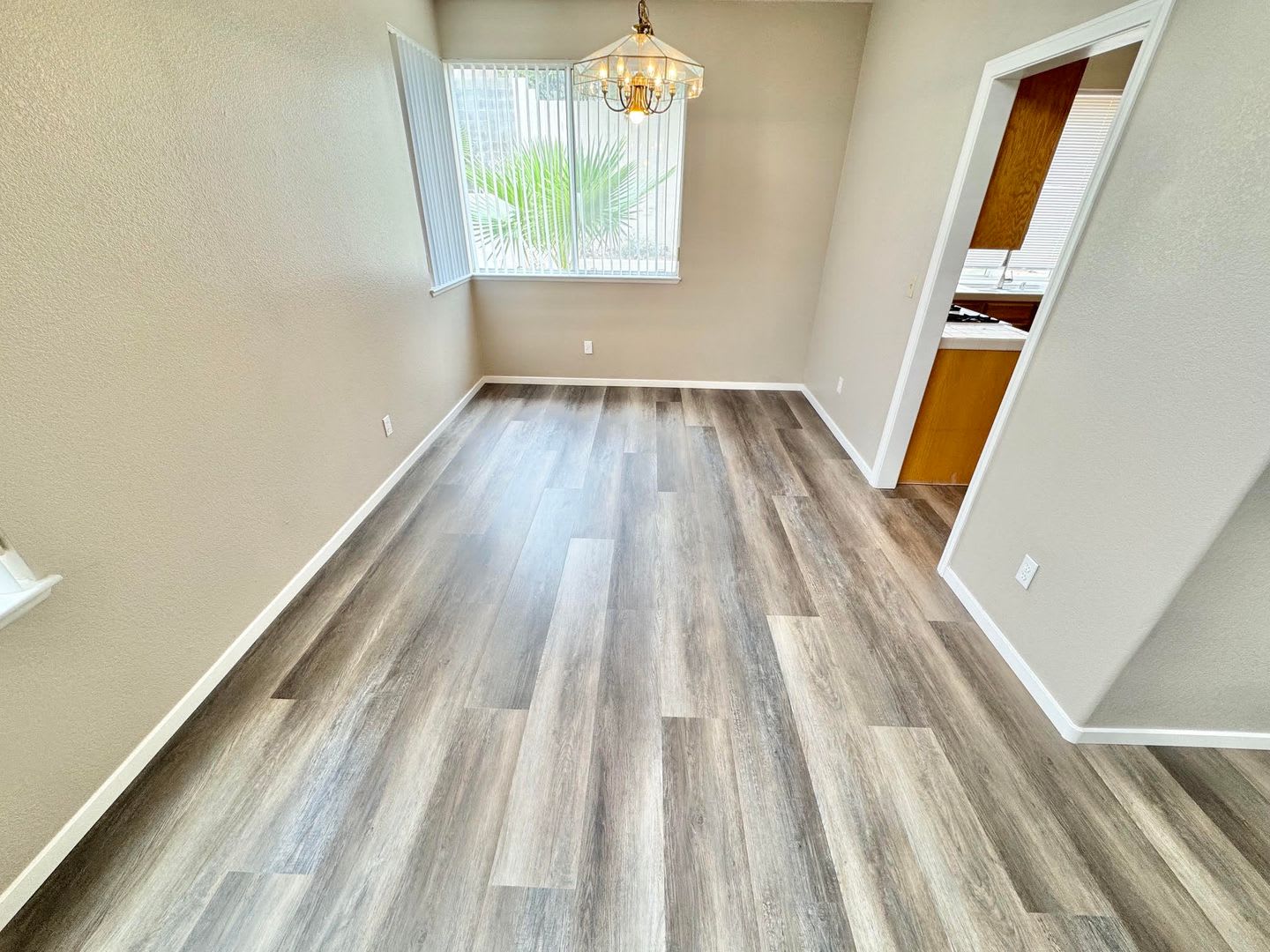 BEAUTIFUL 4 BEDROOM, 2.5 BATHS HOME IN SUMMERLIN!! – photo 4