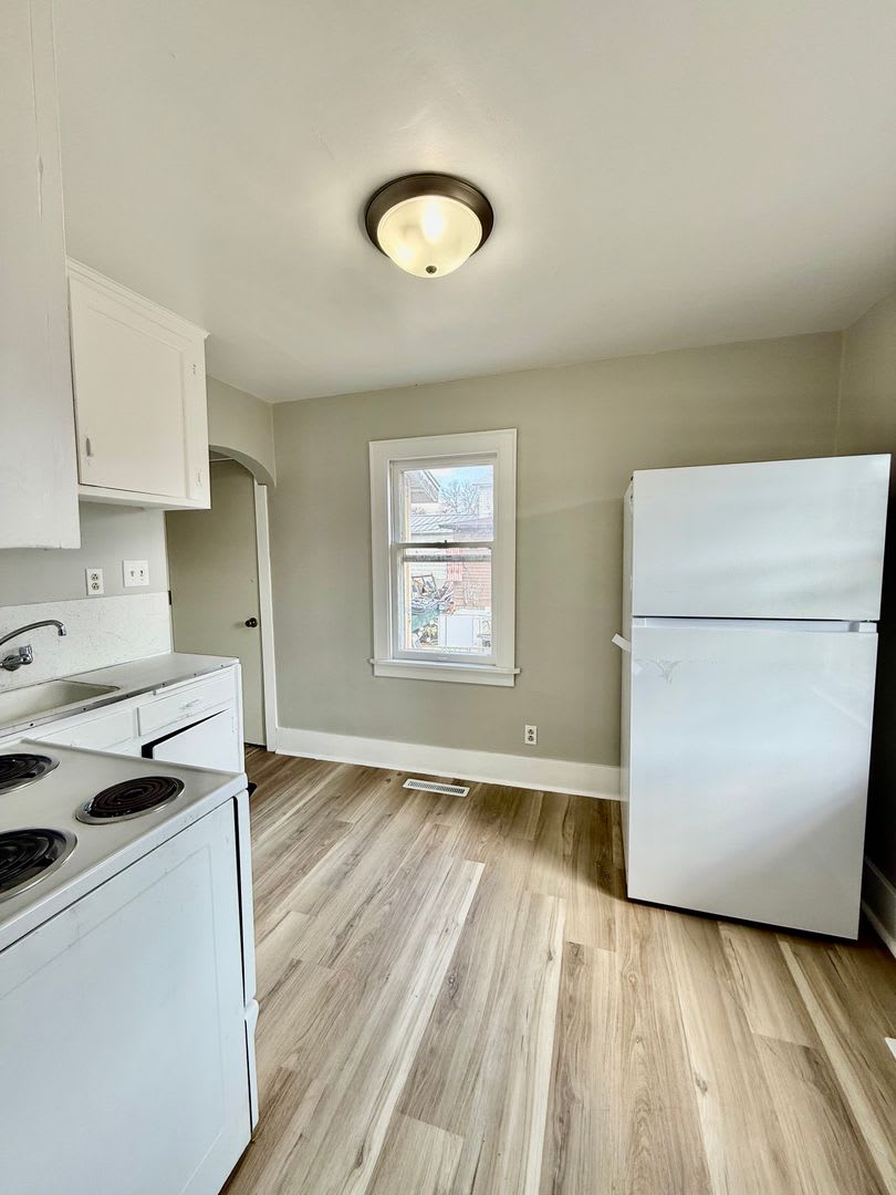 Cozy updated 2 Bedroom Single family home. – photo 4