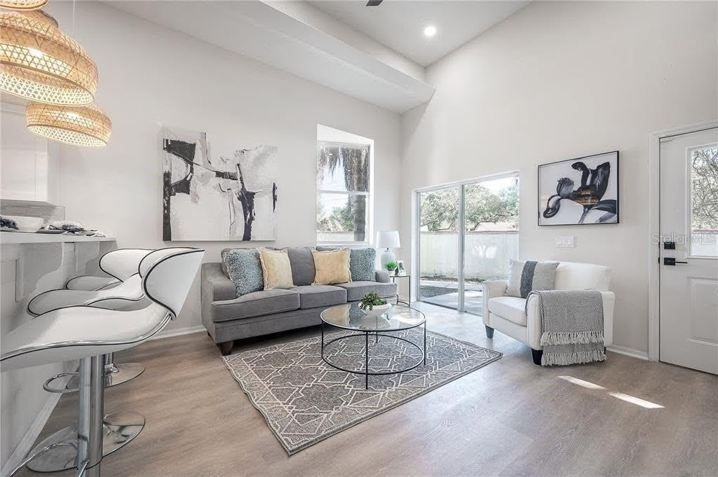 9417 CITRUS GLEN Place – photo 5