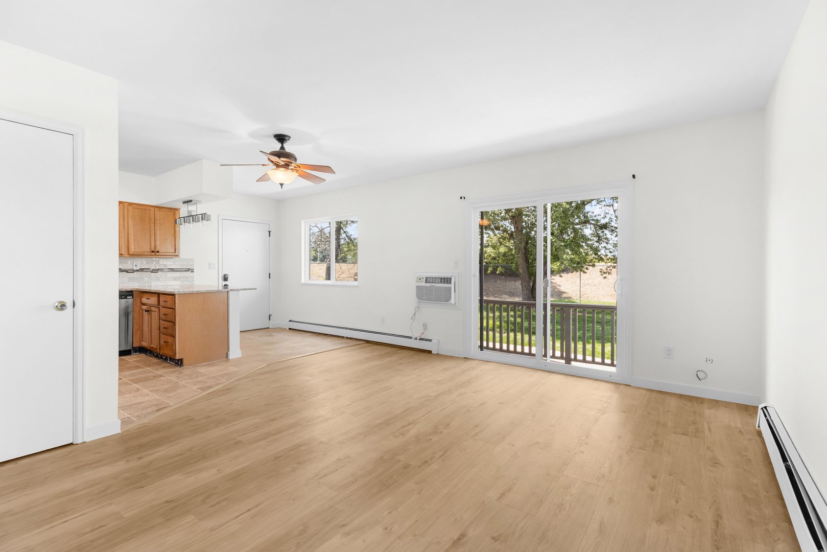1st month free! Renovated 2B/2B Corner Apartment with Flatiron Views – photo 2