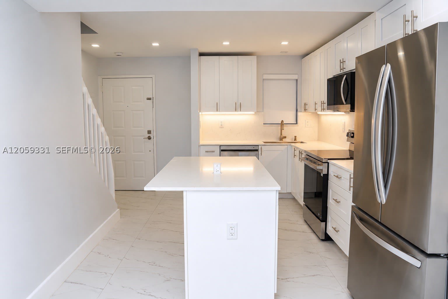2750 W 76Th St – photo 3
