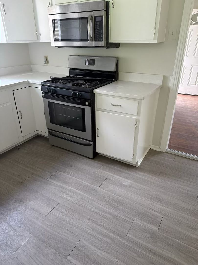 Newly Remodeled 3 bd – photo 5