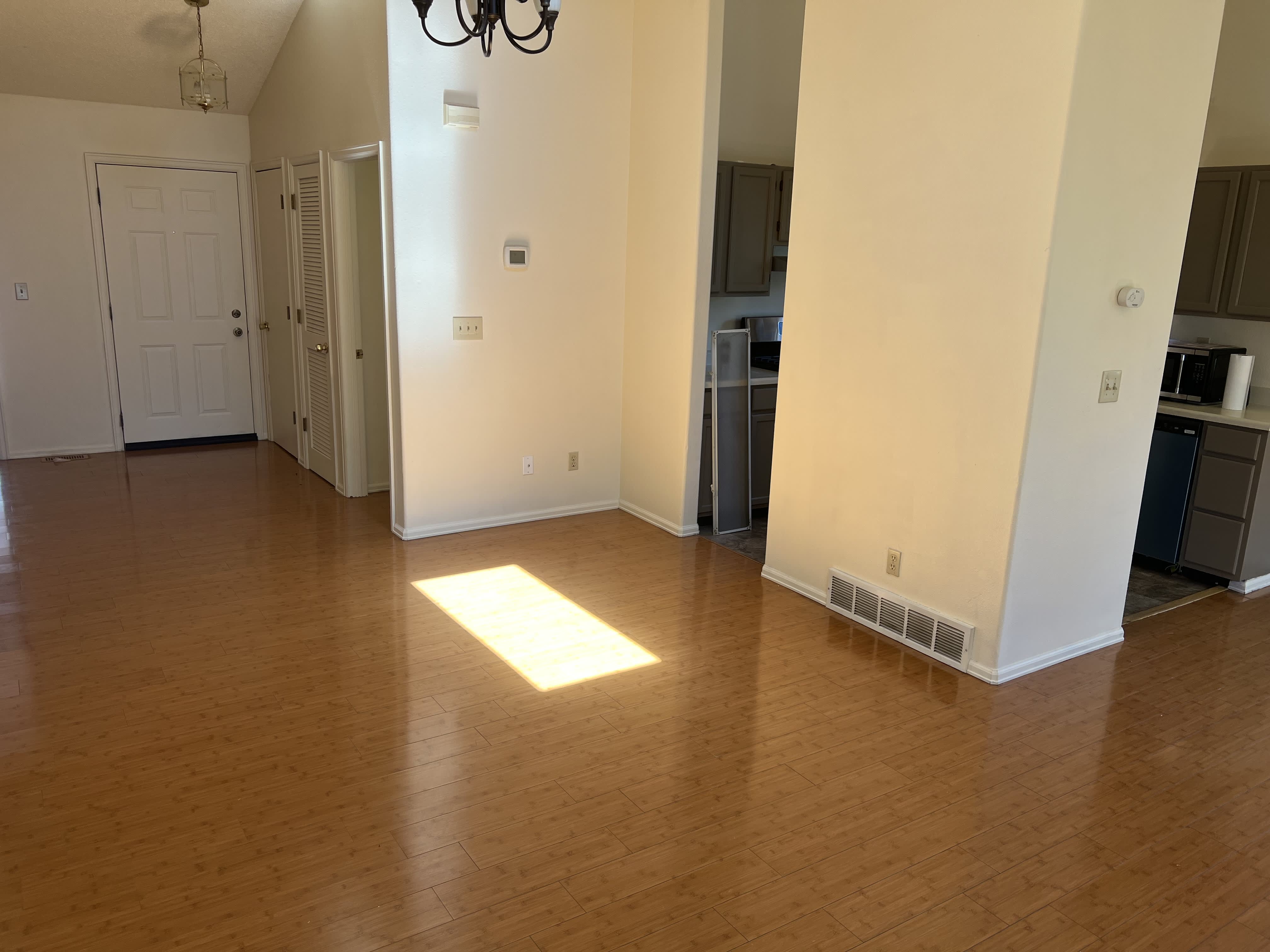 563 Kearney Ave S – photo 4