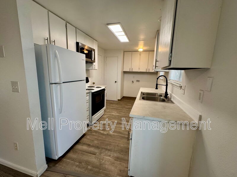1821 Mason St – photo 2