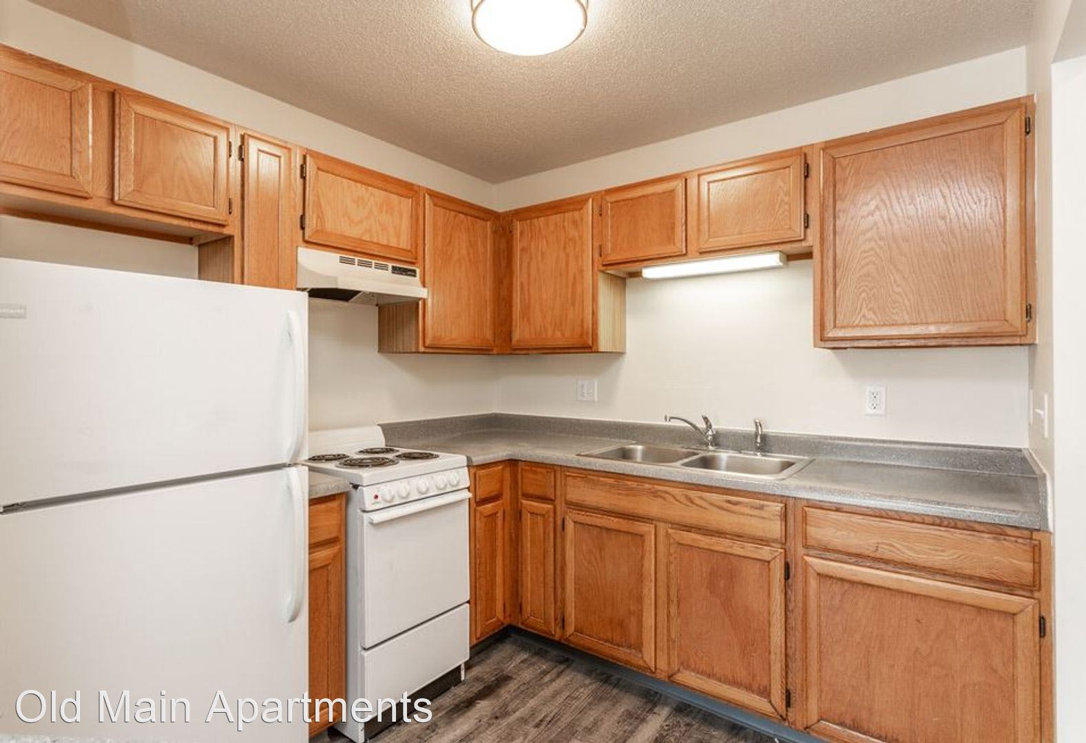 Old Main Apartments – photo 4