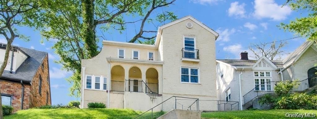 20 Mersereau Avenue – photo 1