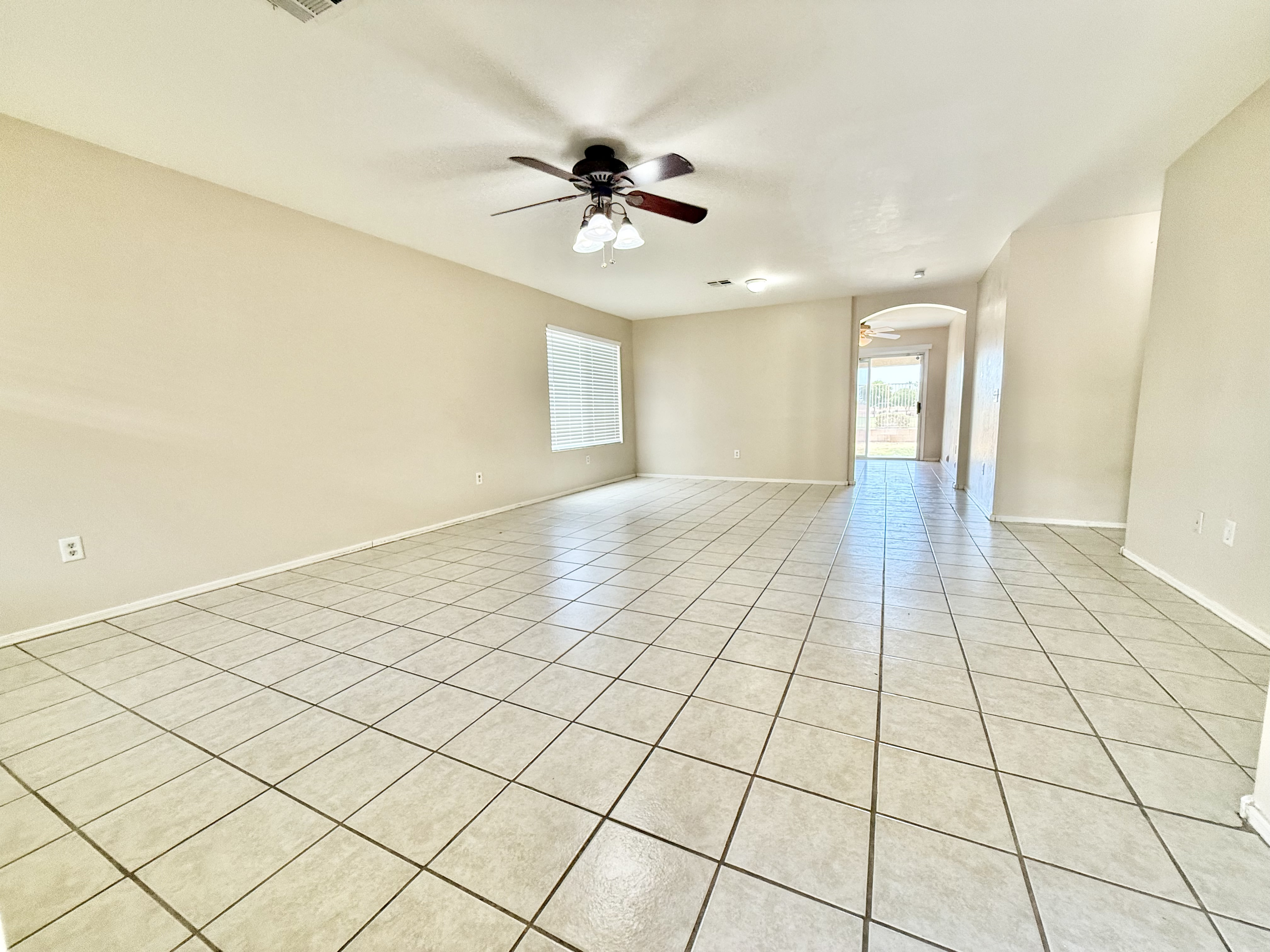 1533 S 121st Dr – photo 2