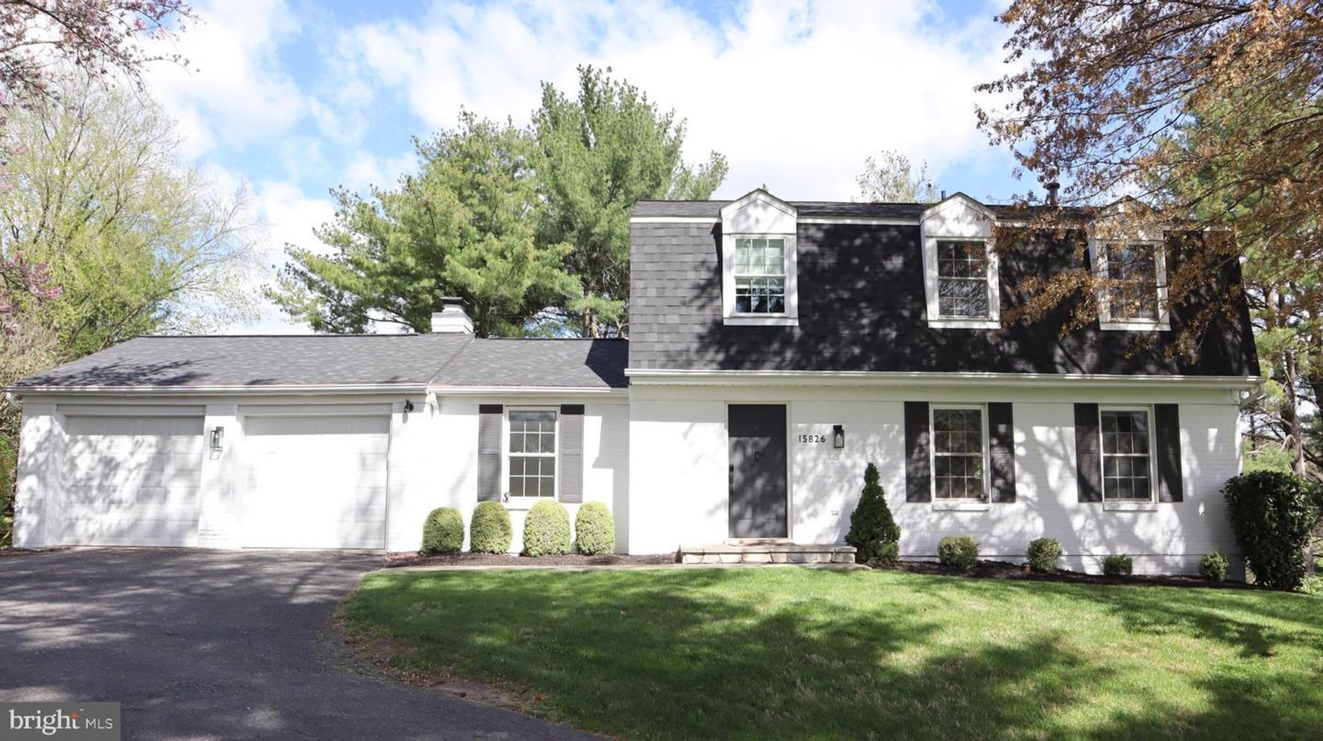 SPACIOUS 4 BR 3.5 BATH CONTEMPORARY HOME IS NOW AVAILABLE IN DERWOOD – photo 1