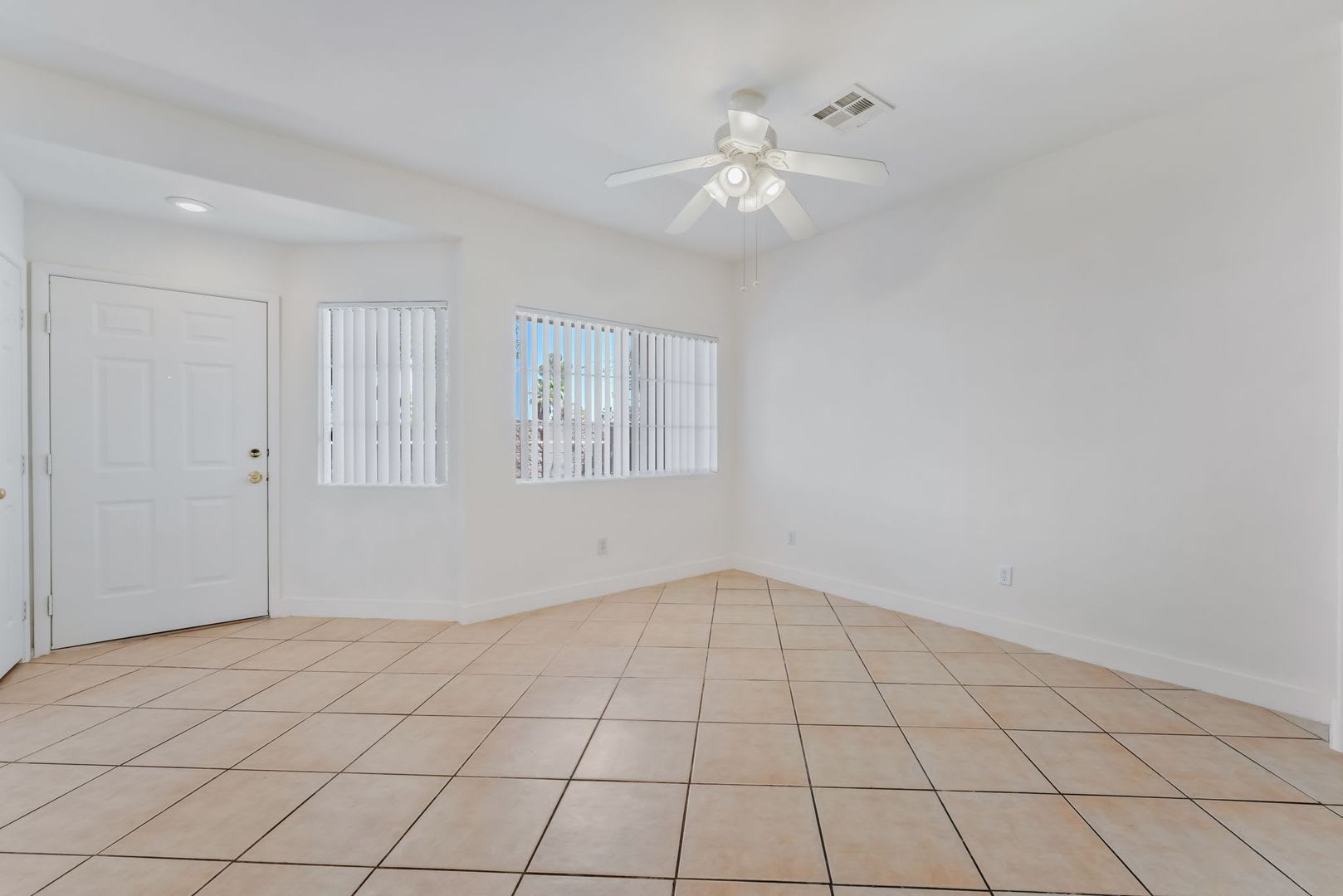Desert Creek Townhome Retreat! – photo 4