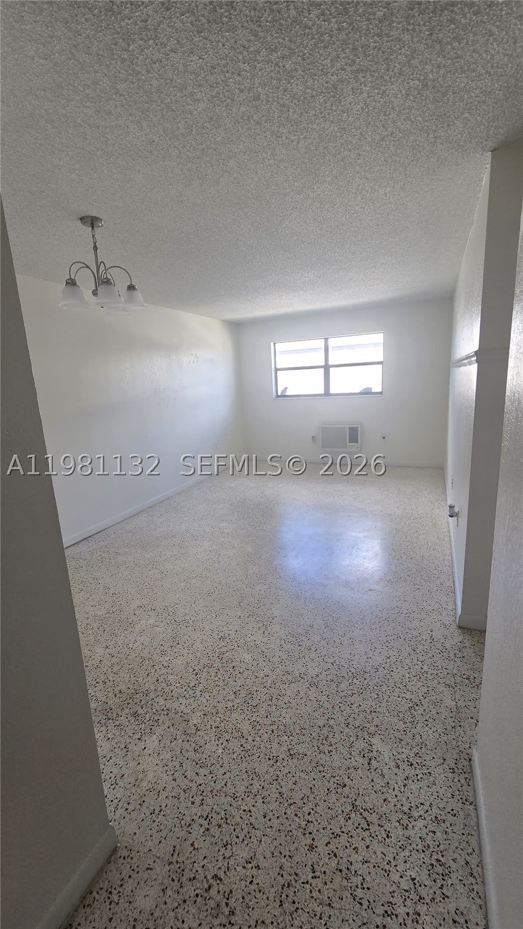 142 SW 18th ave – photo 2
