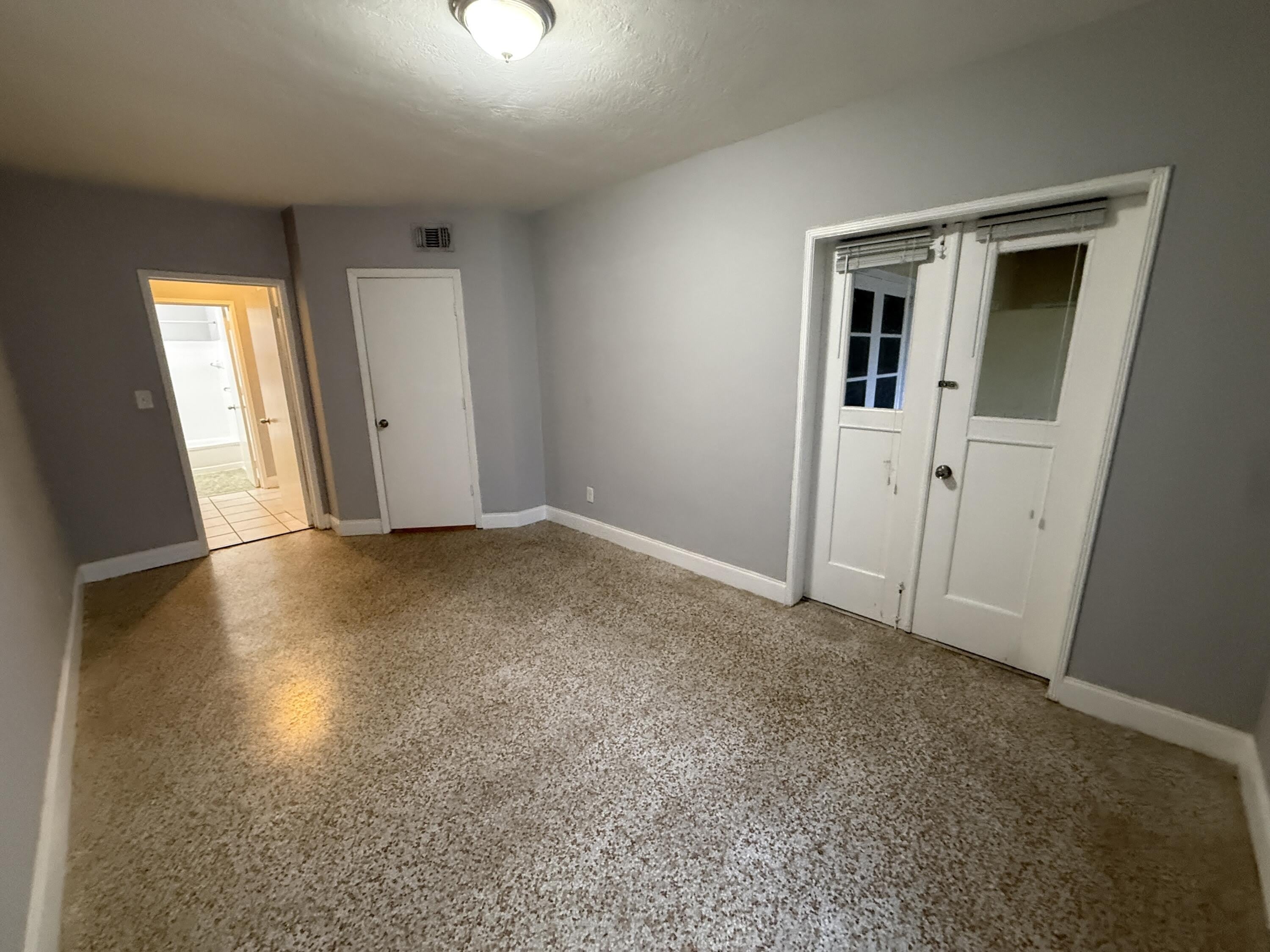 1621 NE 5th Street – photo 3