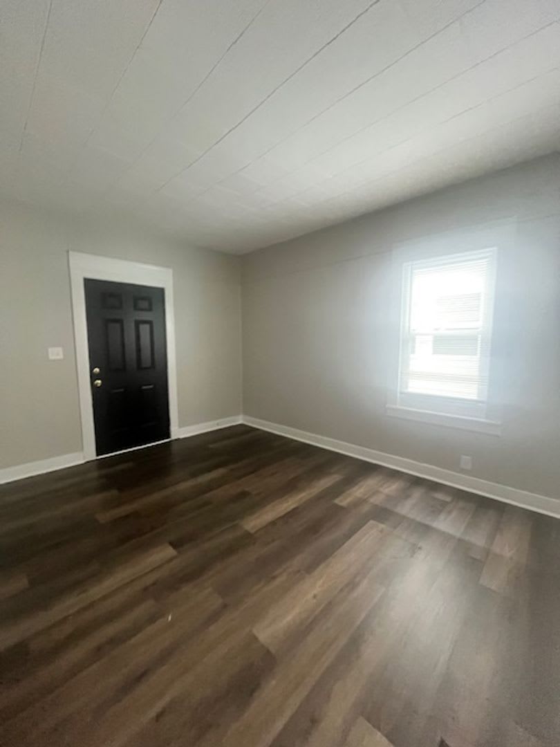 4BR/1BA house- LEASING SPECIAL Move in by 9/15/2026 and receive 50% off of your Deposit. – photo 2