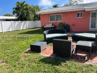 1409 NE 21st St – photo 4