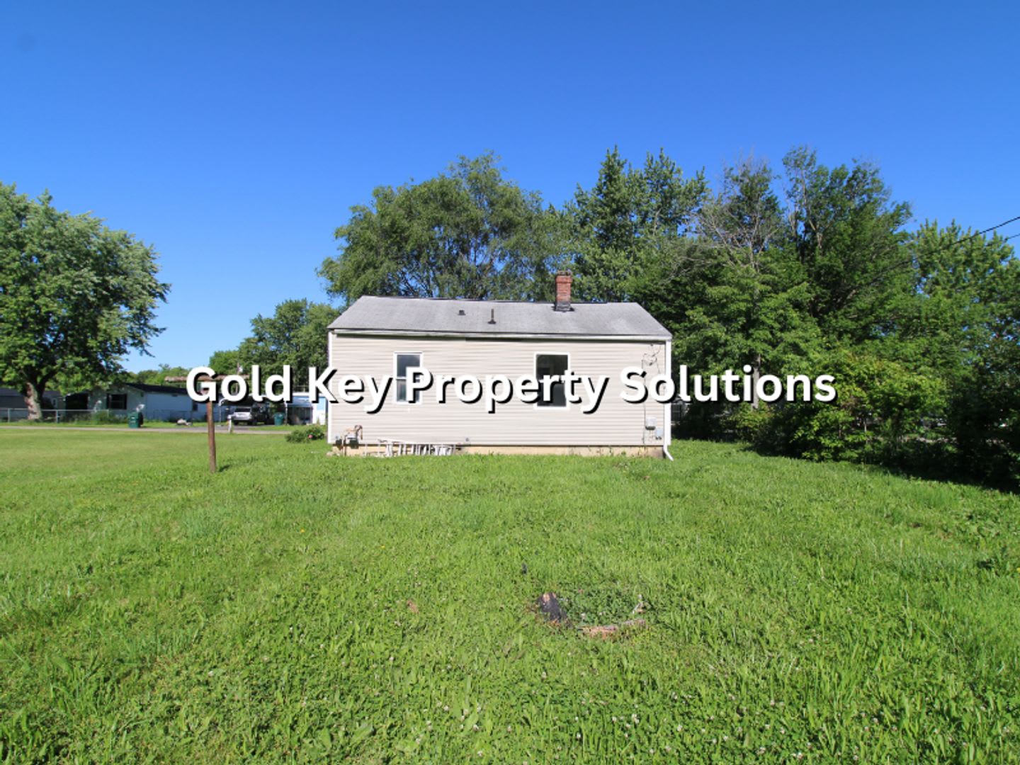 MUNCIE Nicely Updated 3 BR 1 BA House with New Kitchen Appliances (SECTION 8 APPROVED) – photo 4