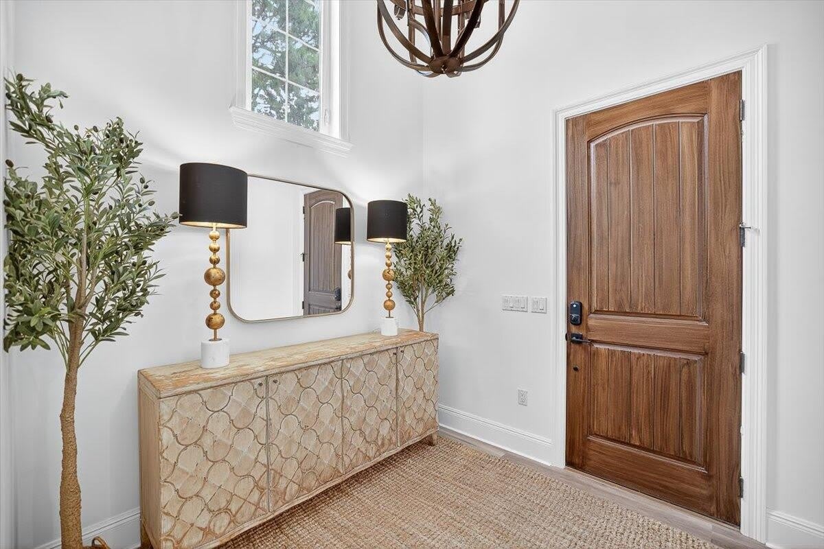 3161 Club Drive – photo 5