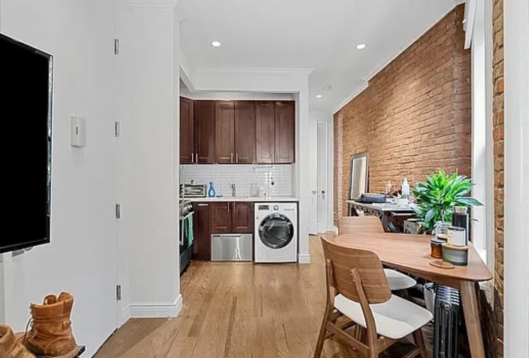227 Mott St – photo 2