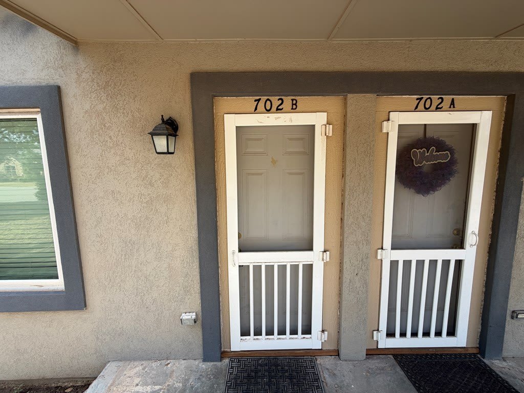 702 W Kansas – photo 2