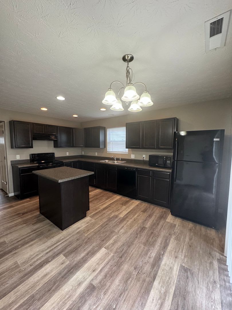 Spacious 3 Bedroom home! – photo 4