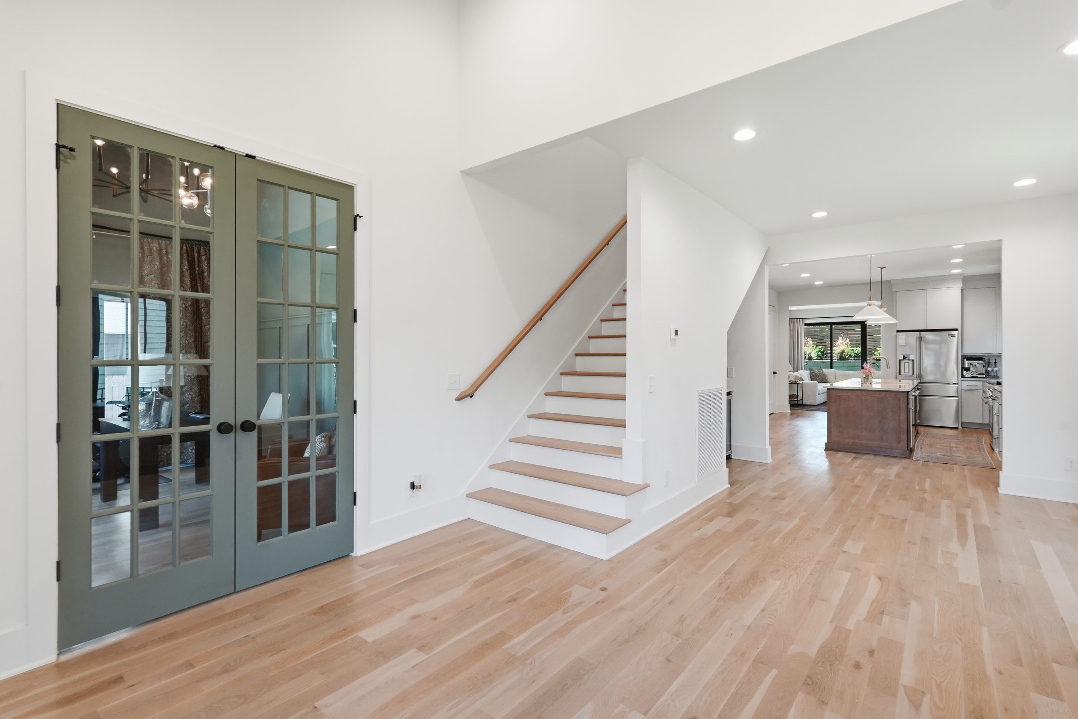 1118 Douglas Avenue – photo 4