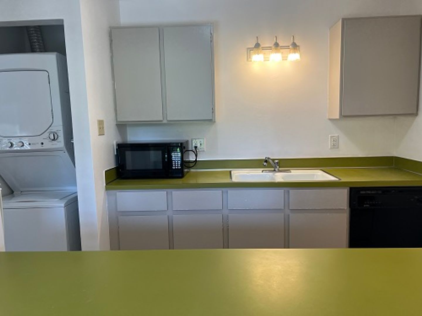 Well Appointed Apartment Available This August – photo 3