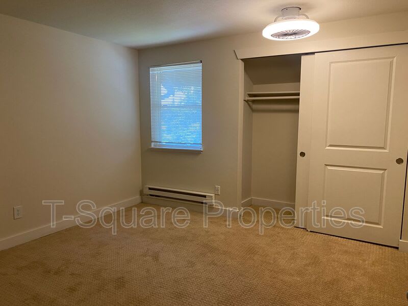 10925 SE 208th St – photo 5