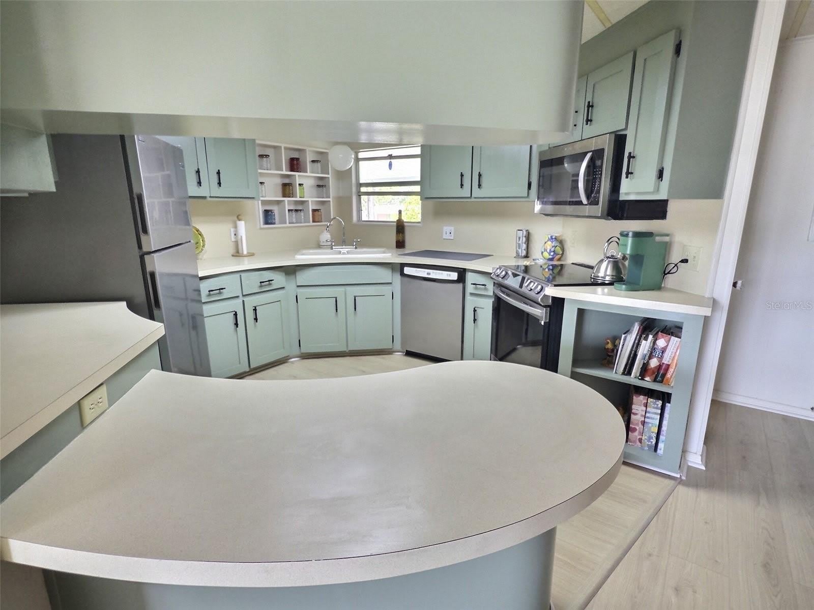 46 Palm Forest Drive – photo 3