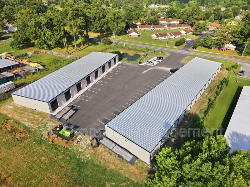3945 Lee Street – photo 2
