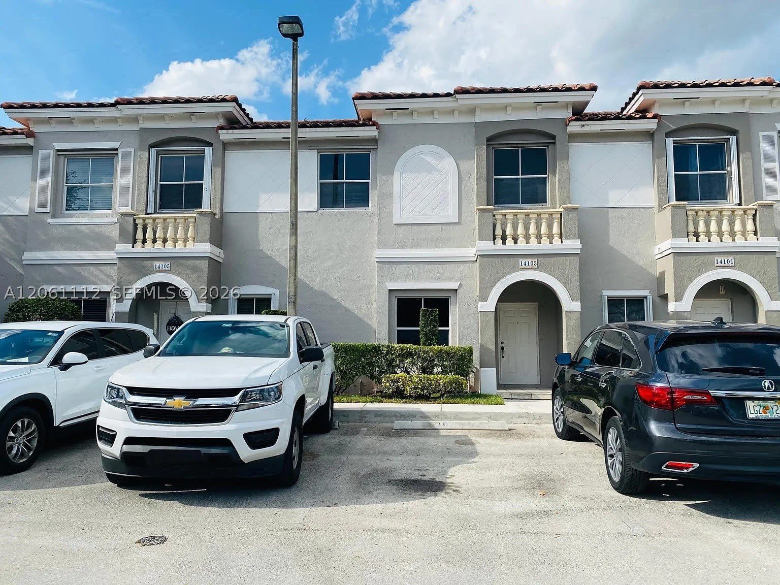 14103 SW 49th St – photo 1