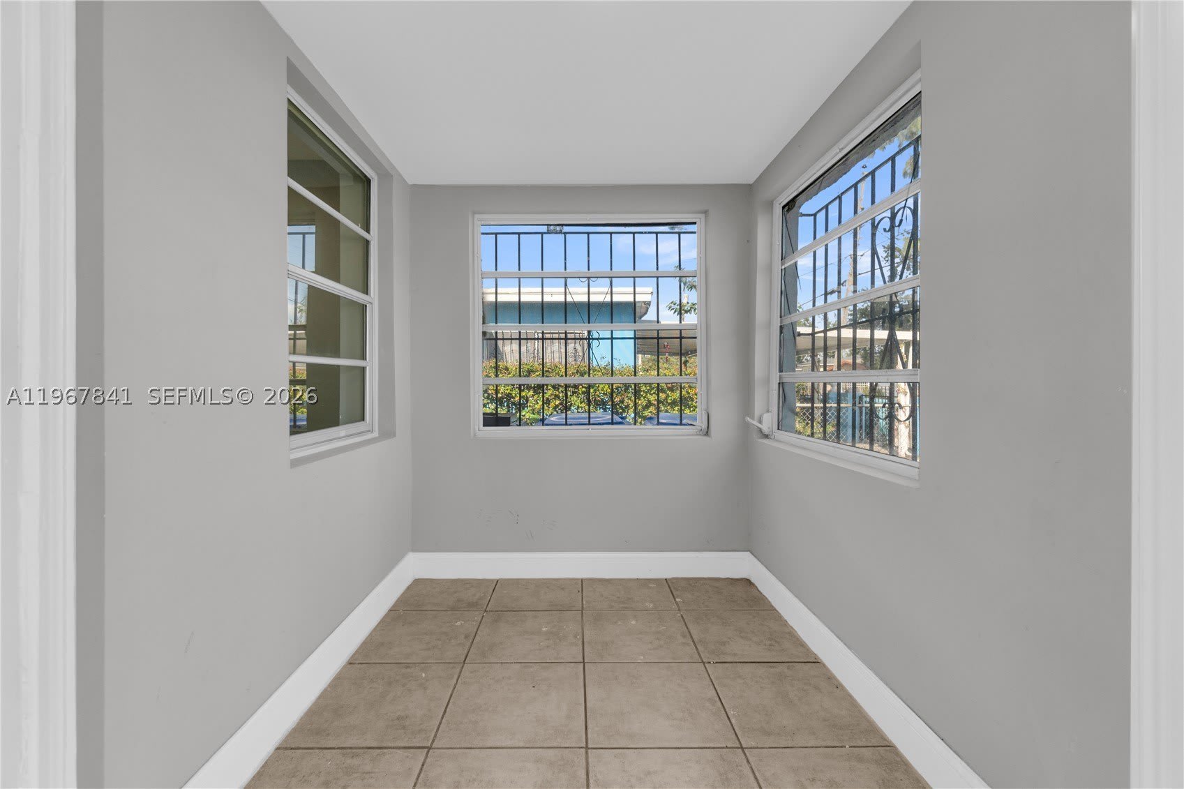 6940 NW 6th Ct – photo 5
