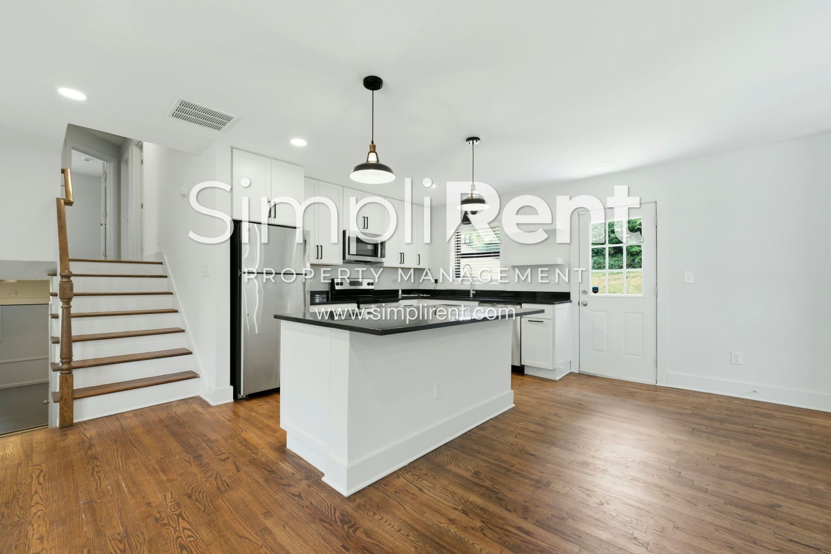 *First Month's Rent Free w/ a 13 month Lease* – photo 4