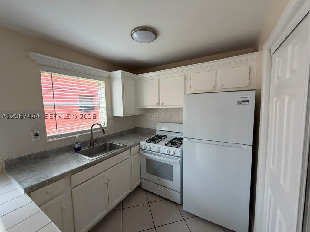 2201 NW 64th Ave – photo 3