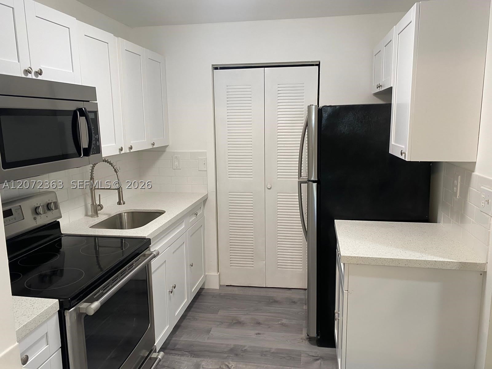 18725 NW 62nd Ave – photo 3